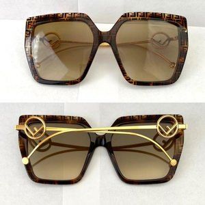 Fendi Oversize Square sunglasses